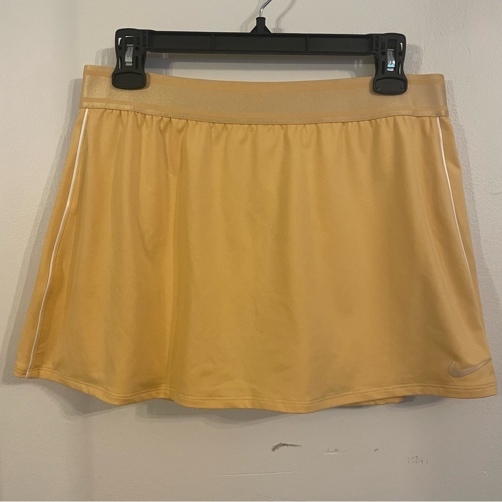 Nike Women's Yellow Skort